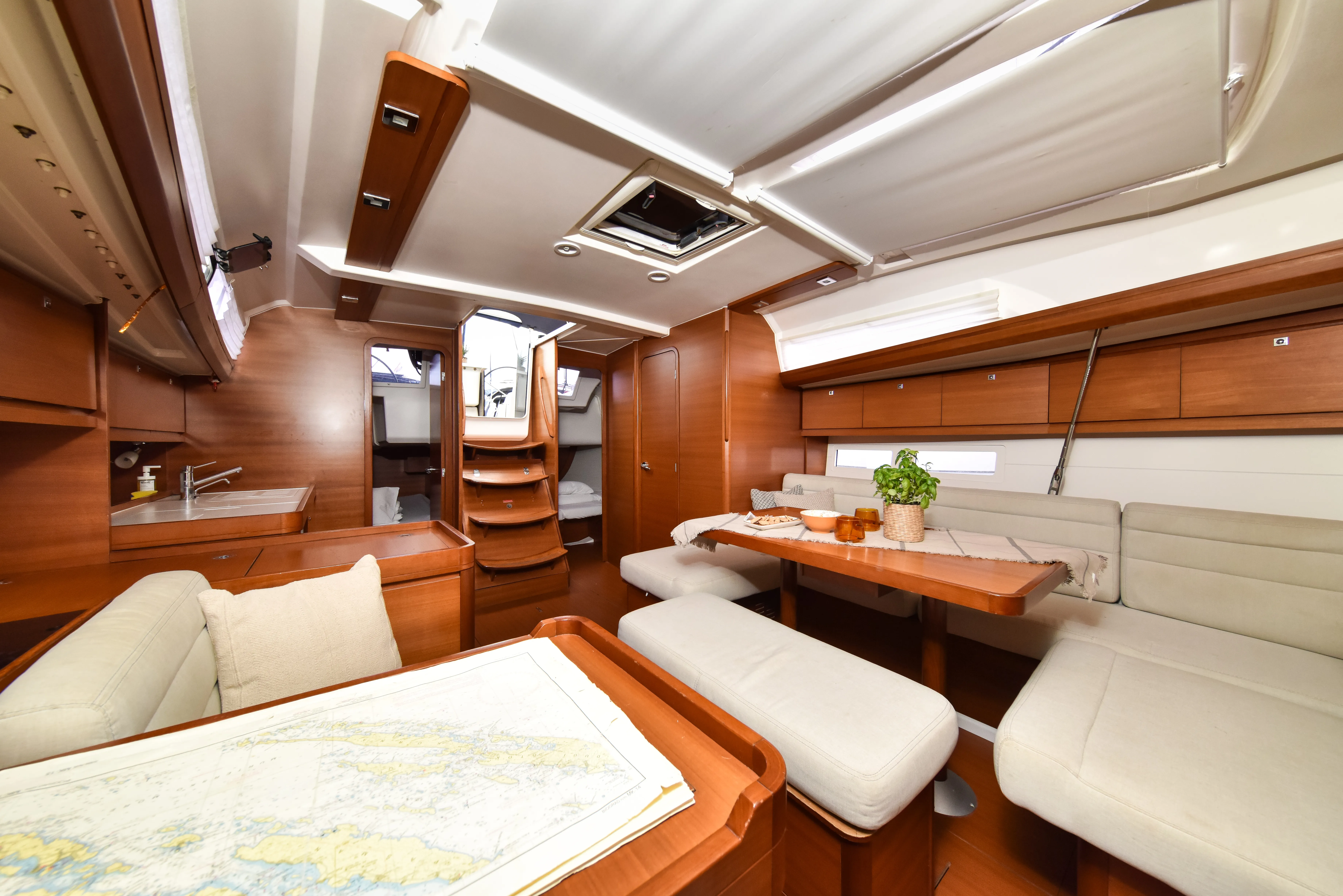 Dufour 410 Grand Large Stella — фотография яхты 38