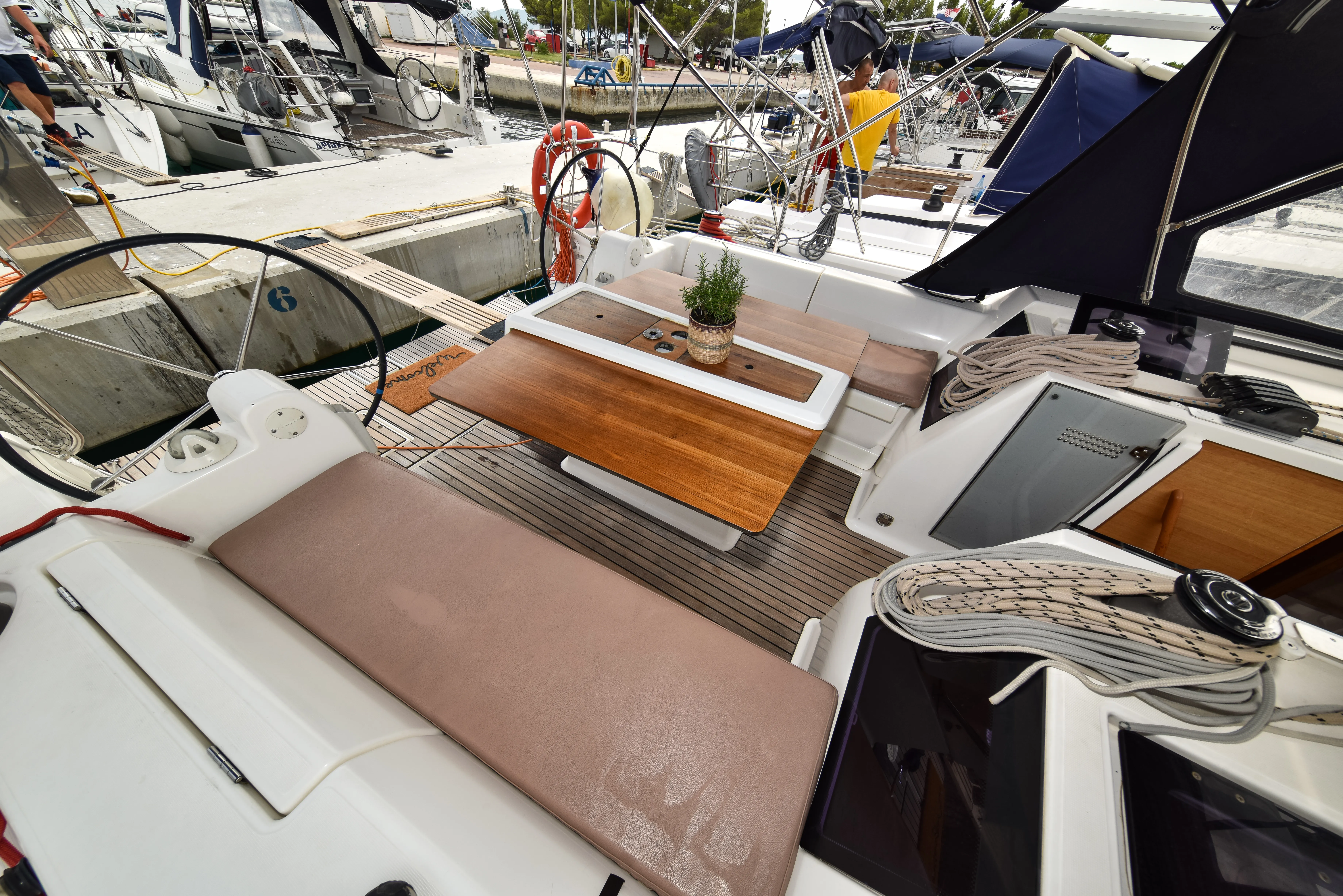 Dufour 410 Grand Large Stella — фотография яхты 21