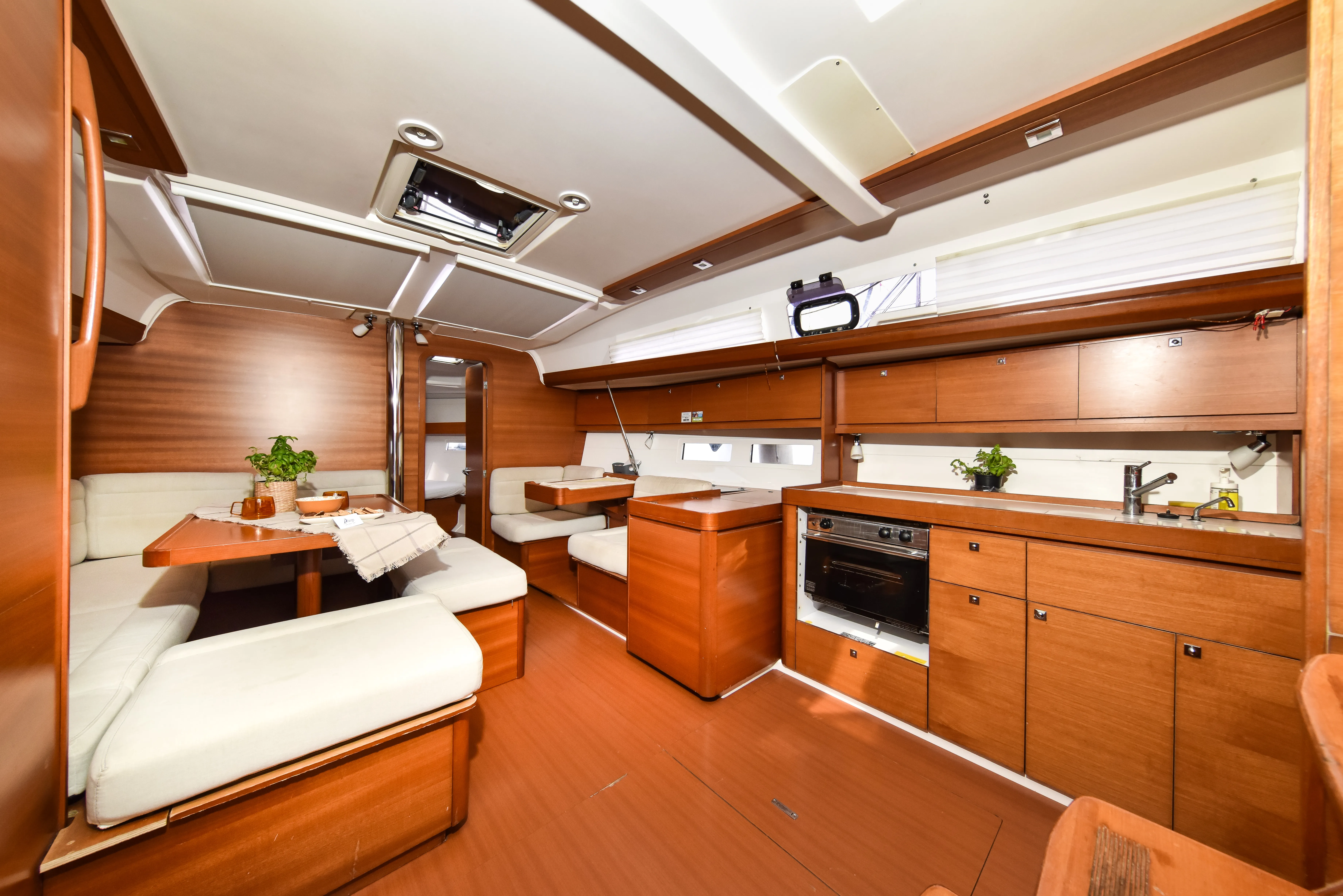 Dufour 410 Grand Large Stella — фотография яхты 36