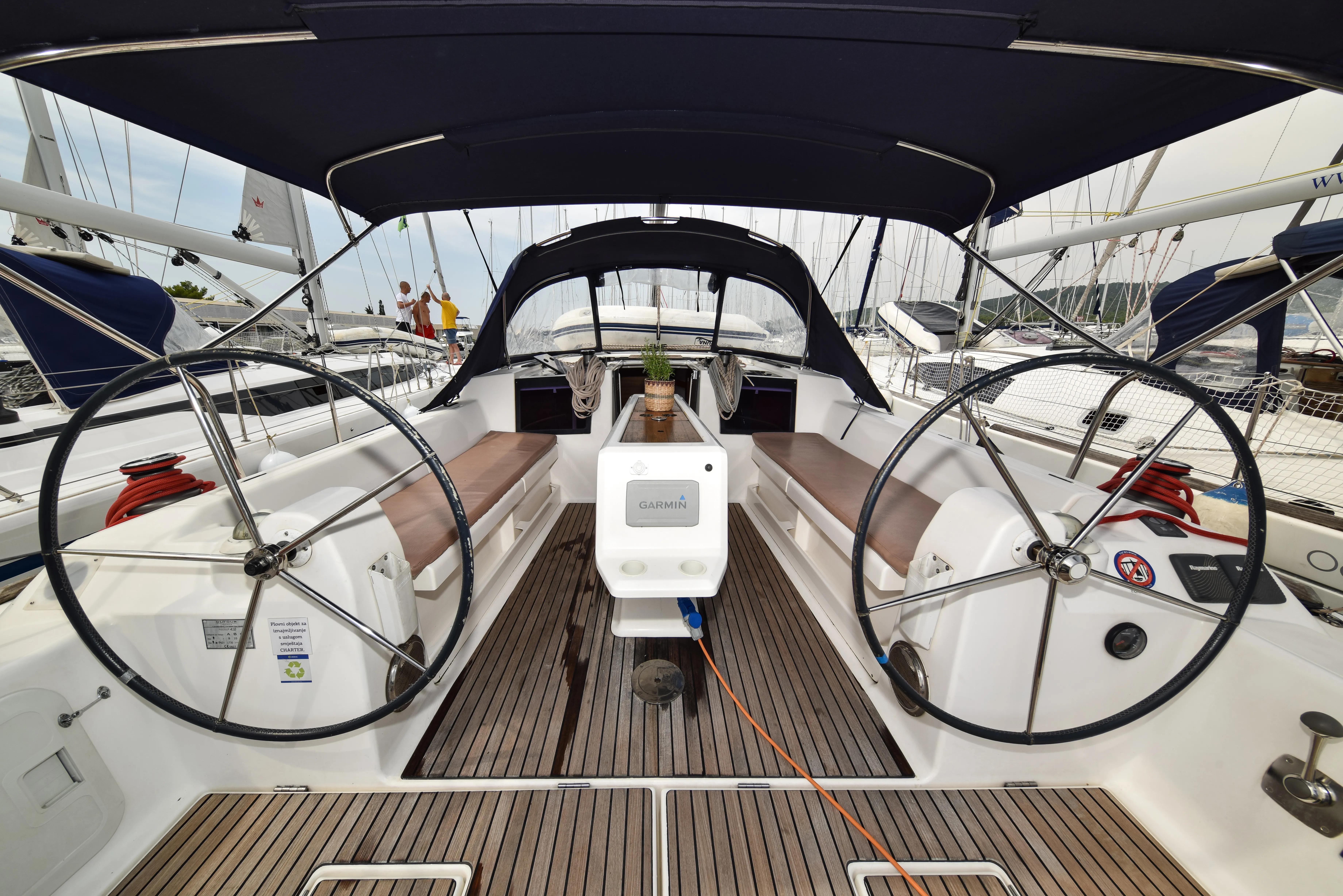 Dufour 410 Grand Large Stella — фотография яхты 2