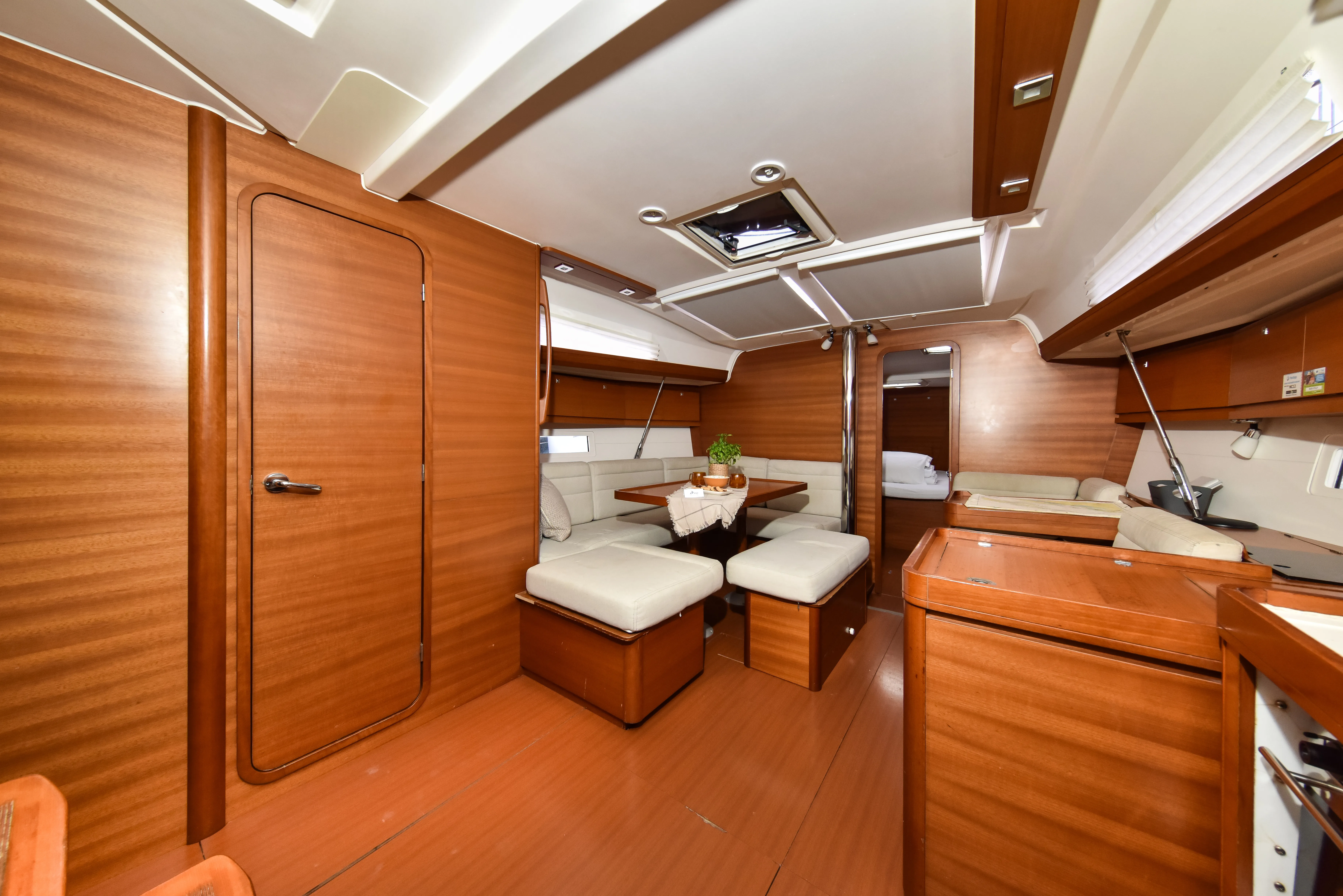 Dufour 410 Grand Large Stella — фотография яхты 19