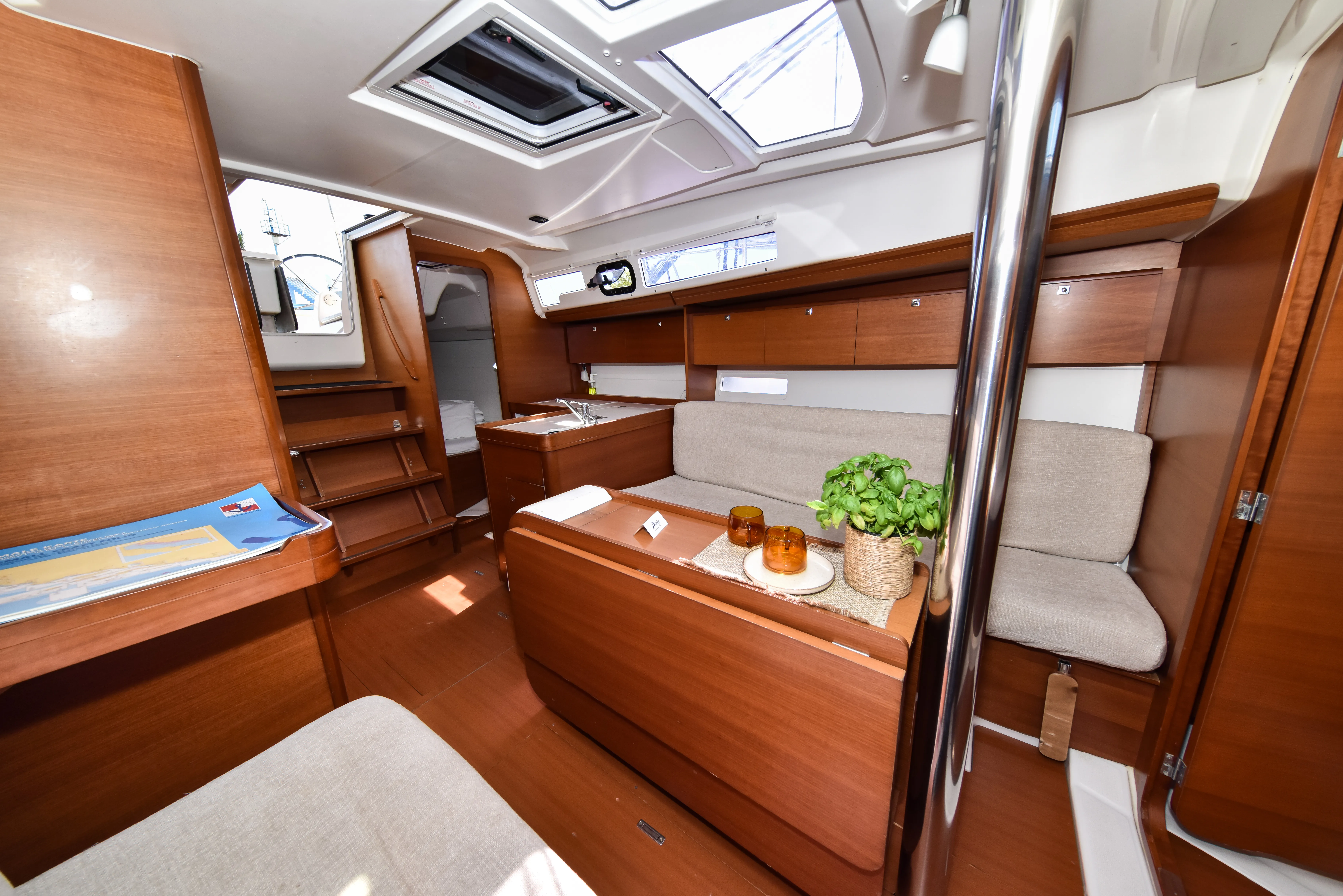 Dufour 350 Grand Large Pape — foto dello yacht n. 36