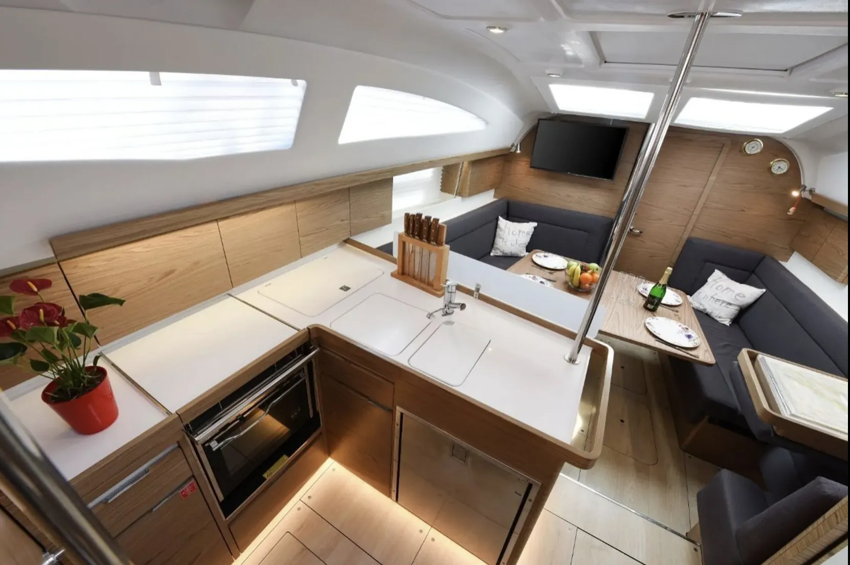Elan Impression 40 Val — yacht photo 2