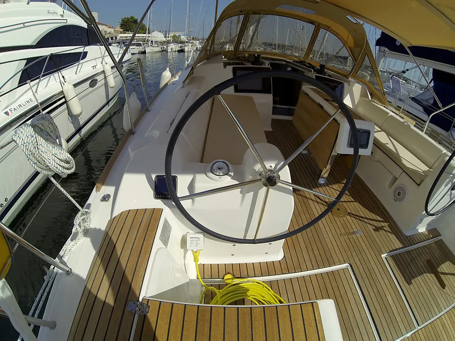 Dufour 382 Grand Large Major Tom — yacht photo 18