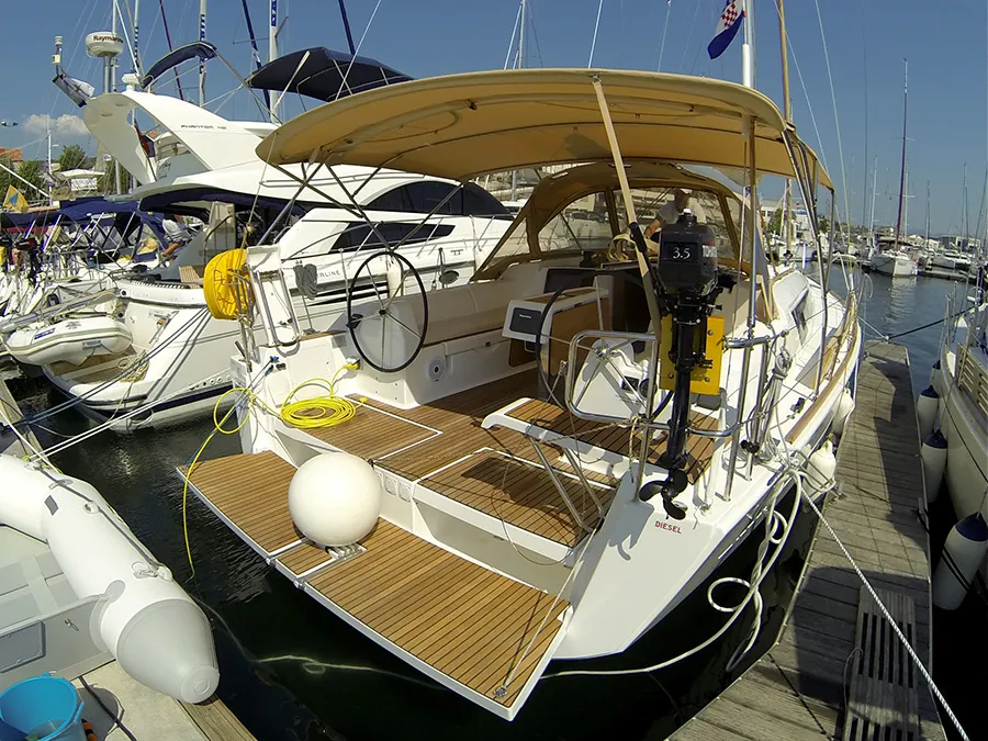 Dufour 382 Grand Large Major Tom — yacht photo 10