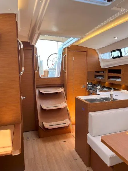 Sun Odyssey 380 ETHRA — foto dello yacht n. 2