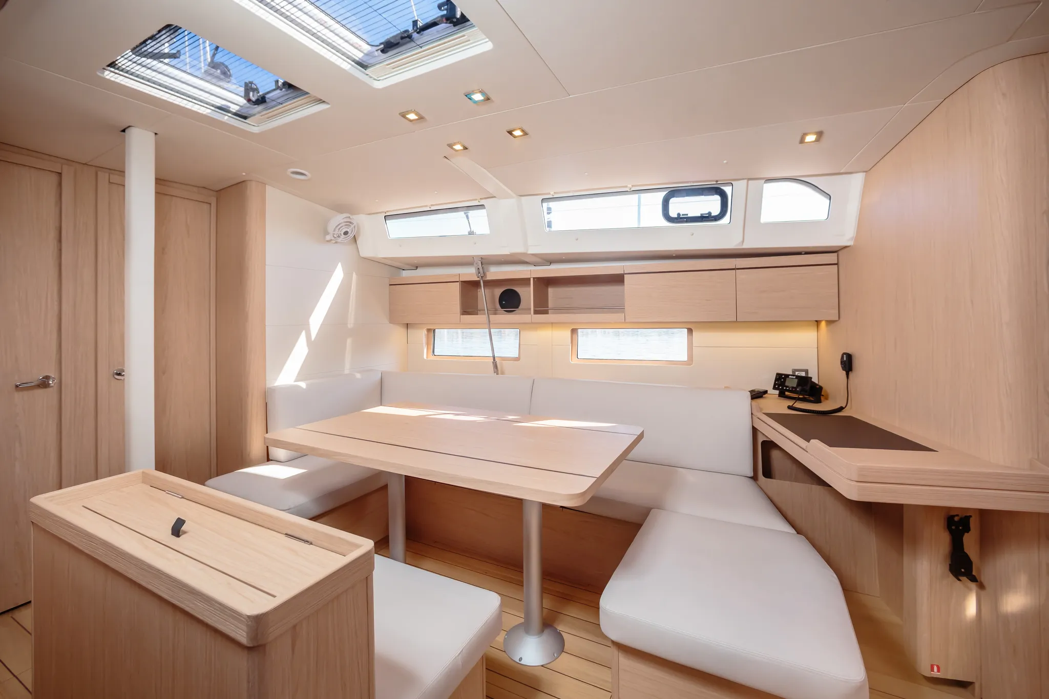 Oceanis 46.1 Eirene - Standard line — yacht photo 2
