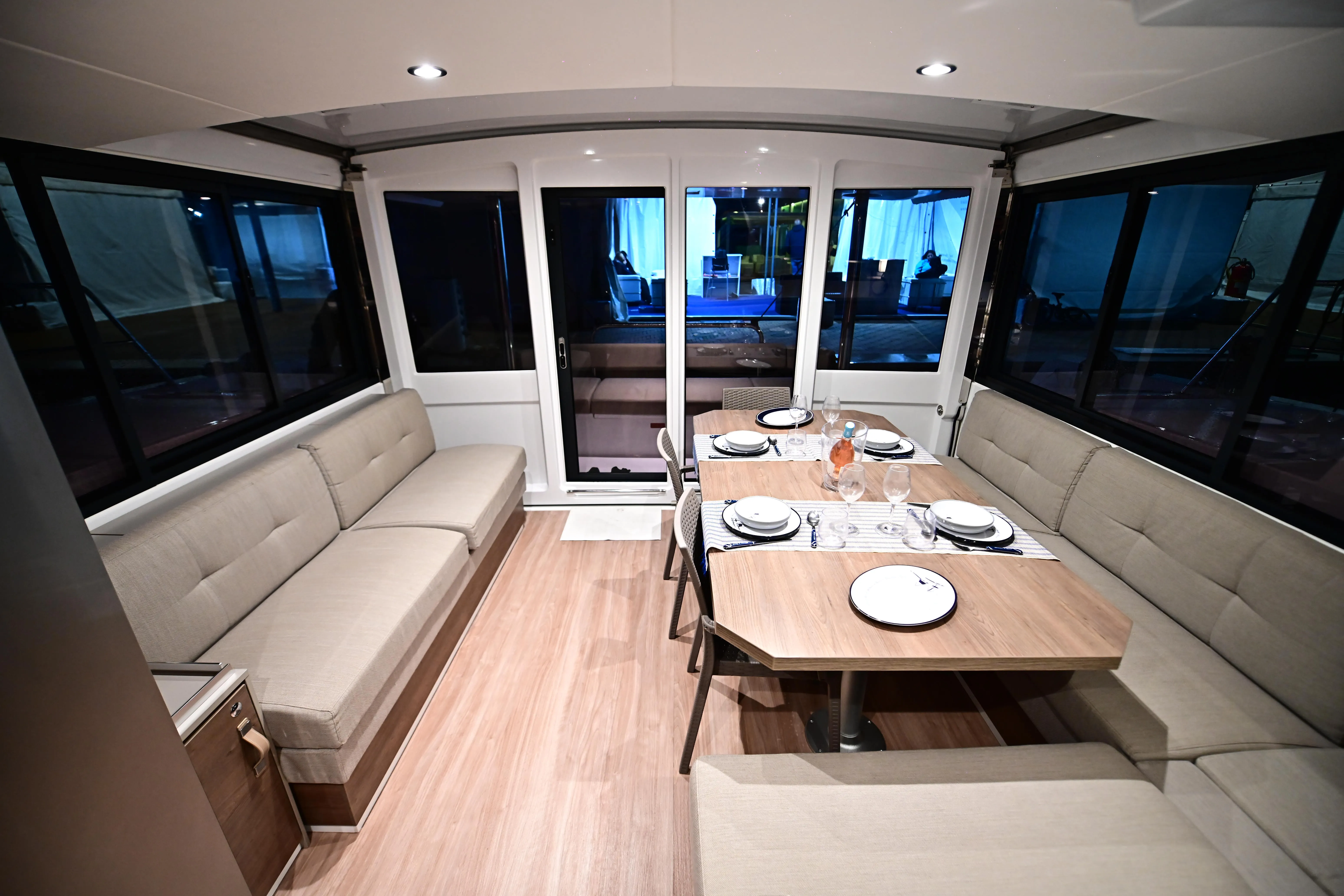 Bali 4.4 SKYFALL — yacht photo 2
