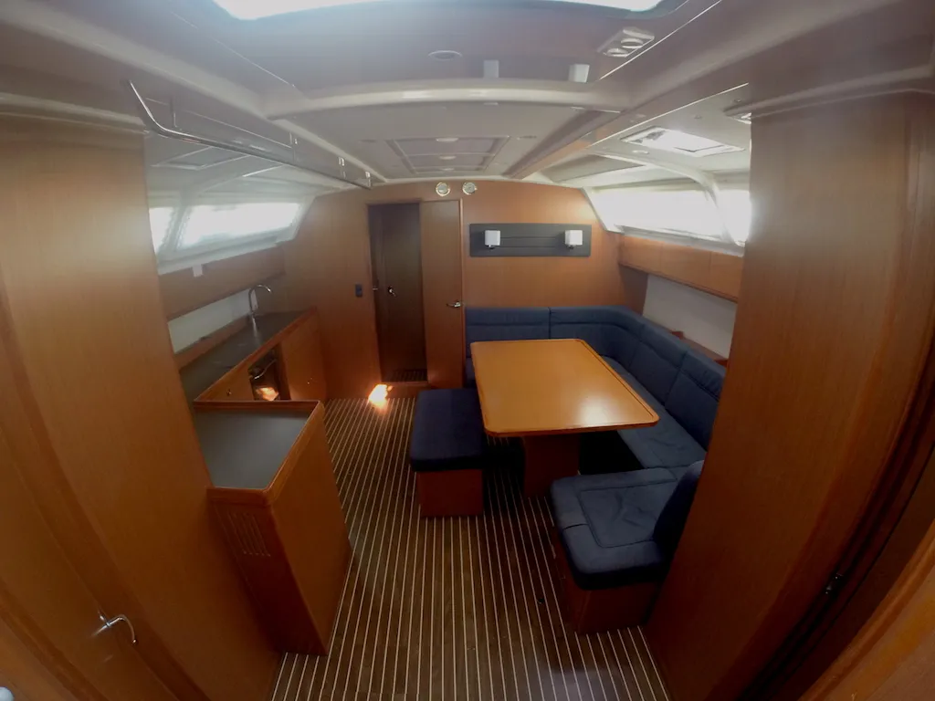 Bavaria Cruiser 46 Europa — фотография яхты 7