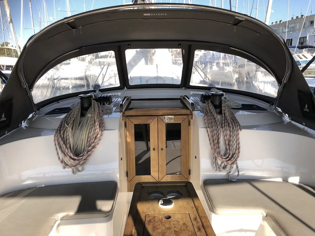 Bavaria Cruiser 46 Europa — фотография яхты 8