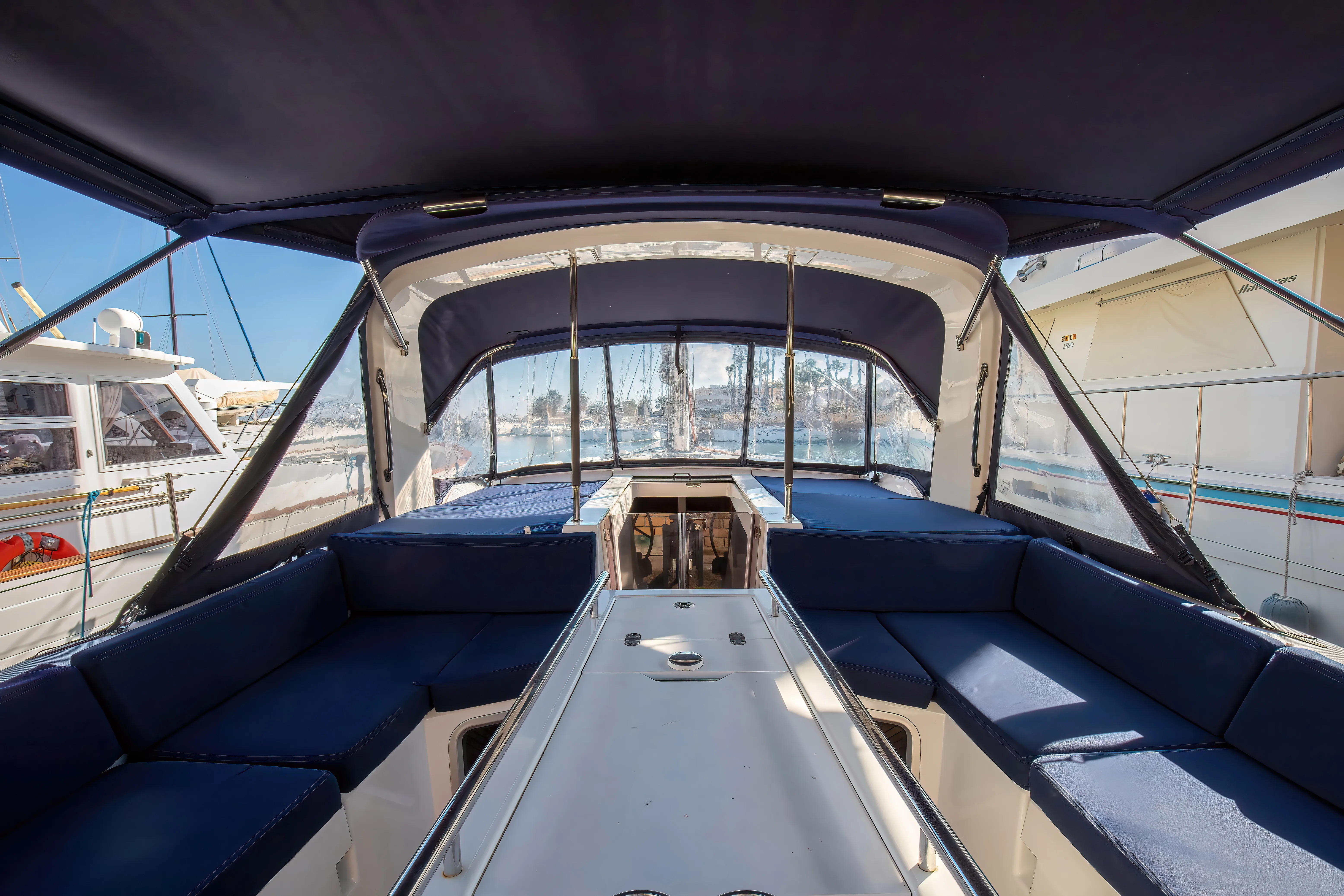 Oceanis 51.1 Hybris - Standard Line — фотография яхты 4