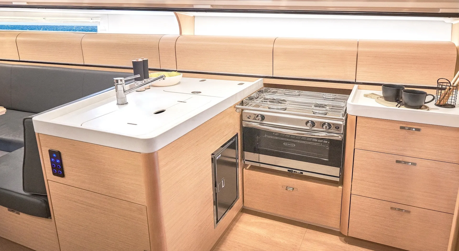 Dehler 38 JENNY — yacht photo 10