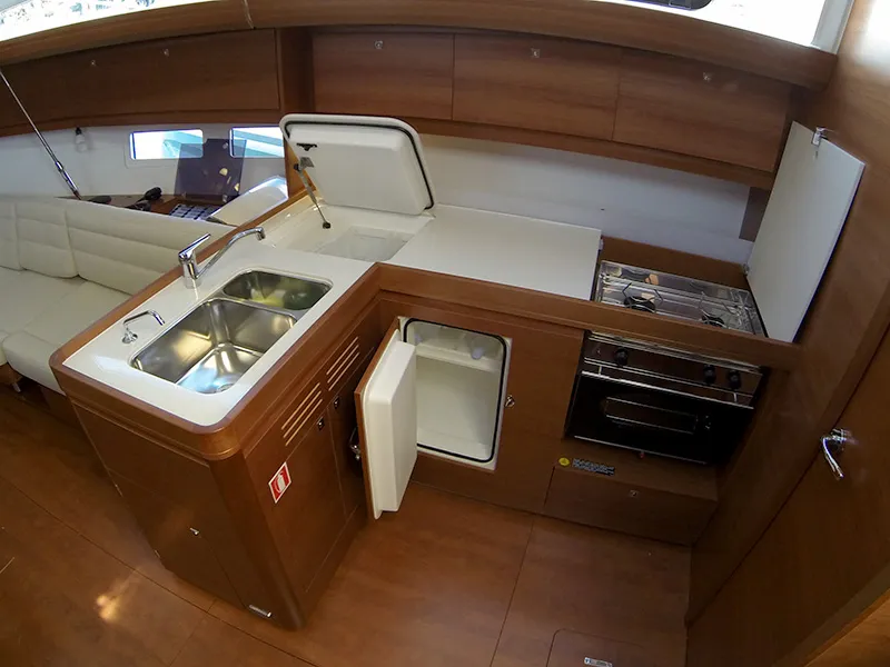Dufour 412 Grand large Amazing — yacht photo 12