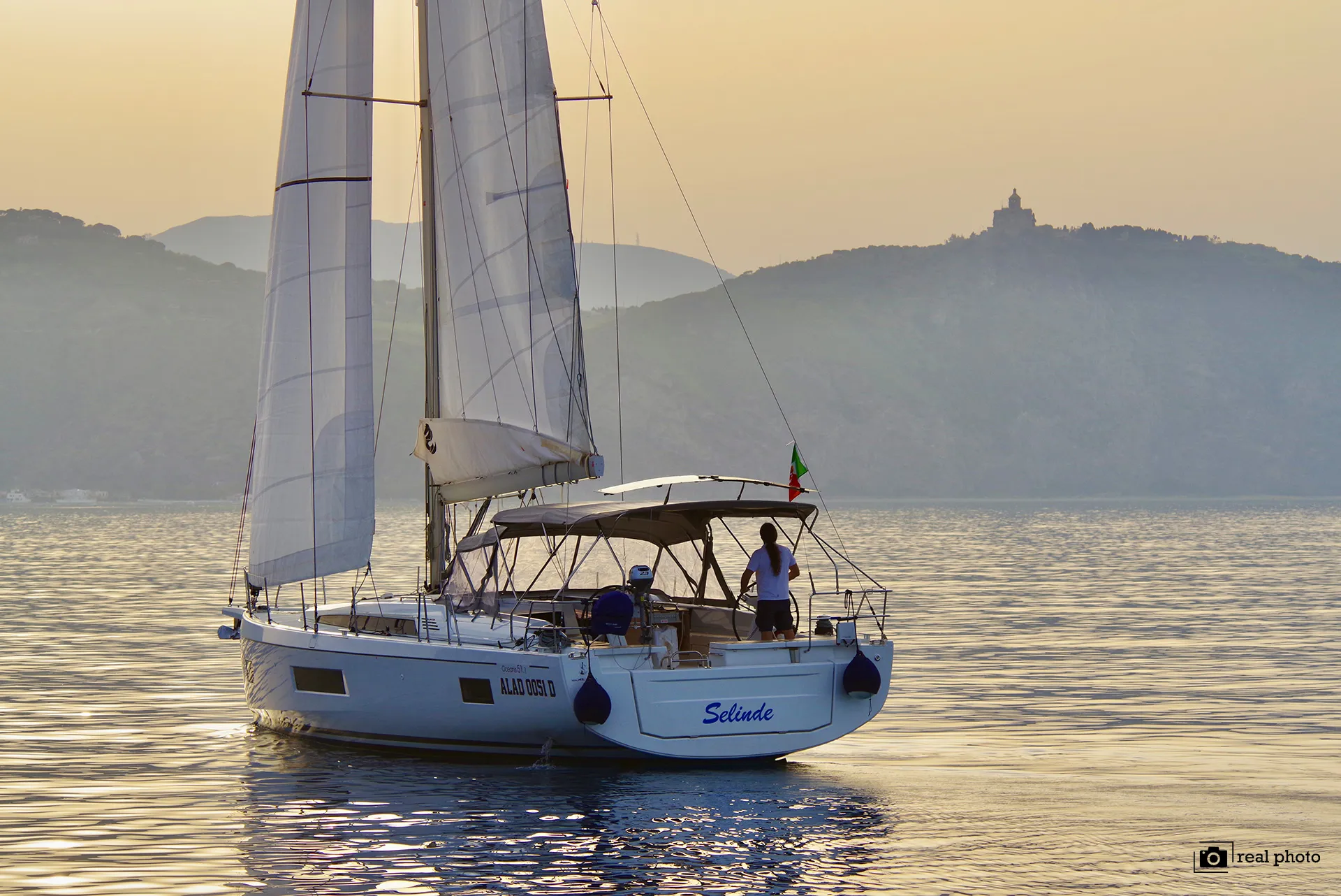 Oceanis 51.1 Selinde - Water maker, Solar Panel — фотография яхты 3