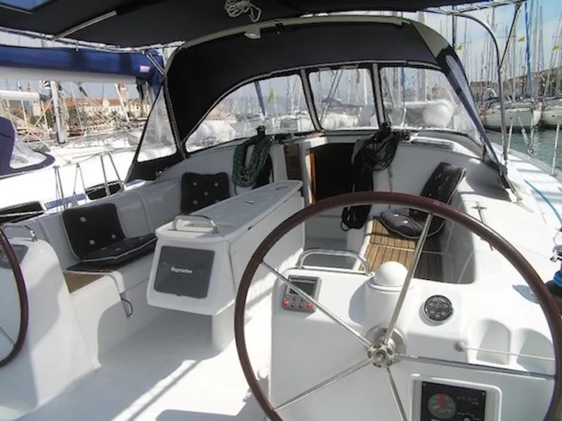 Cyclades 43.4 Gorda — yacht photo 2