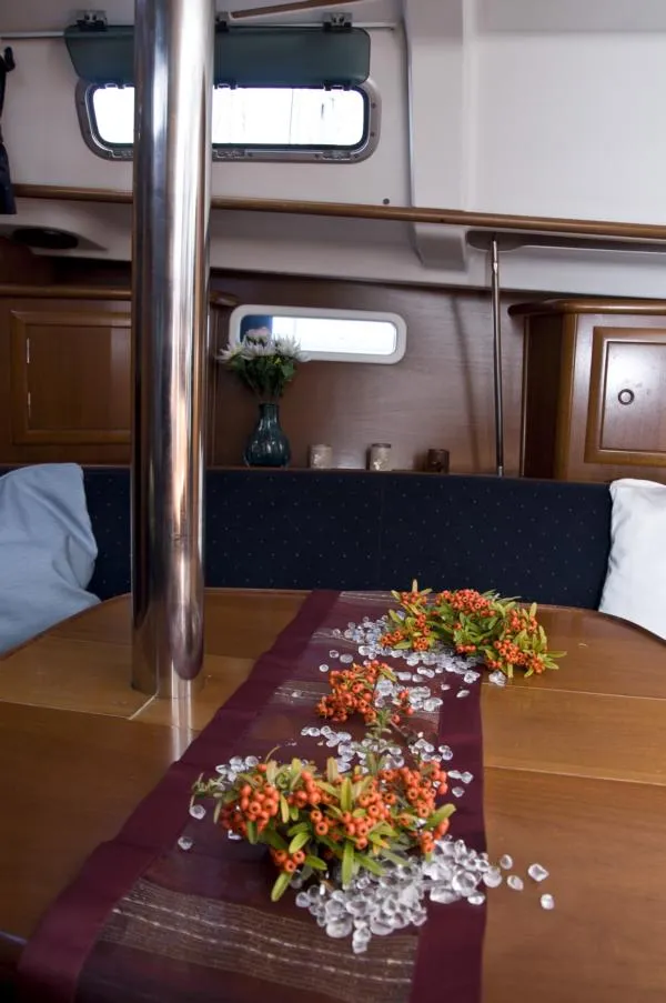 Oceanis 331 SY Romantika — fotografia jachty 5