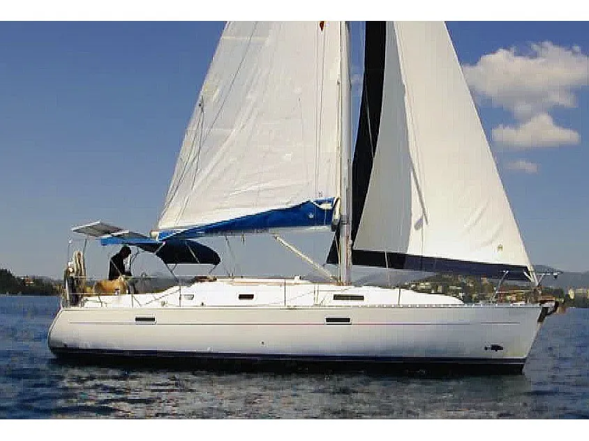 Oceanis 331 SY Romantika — jahtikuva 1