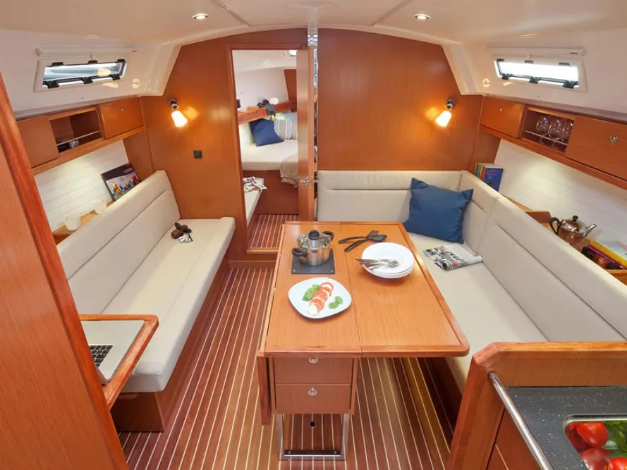 Bavaria 36 Kiwi — jahtikuva 2