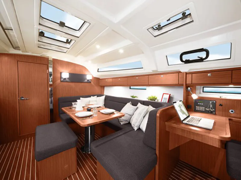Bavaria Cruiser 41 Hera — jahtikuva 3
