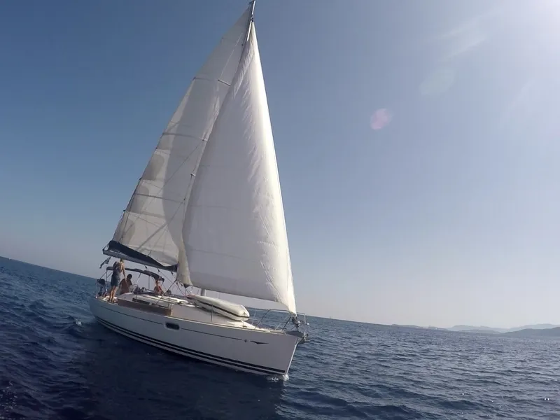 Sun Odyssey 36i Formica — fotografie jachty 1