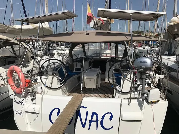Jeanneau Sun Odyssey 519 Alboran Cognac (Cabo Verde) — foto dello yacht n. 1