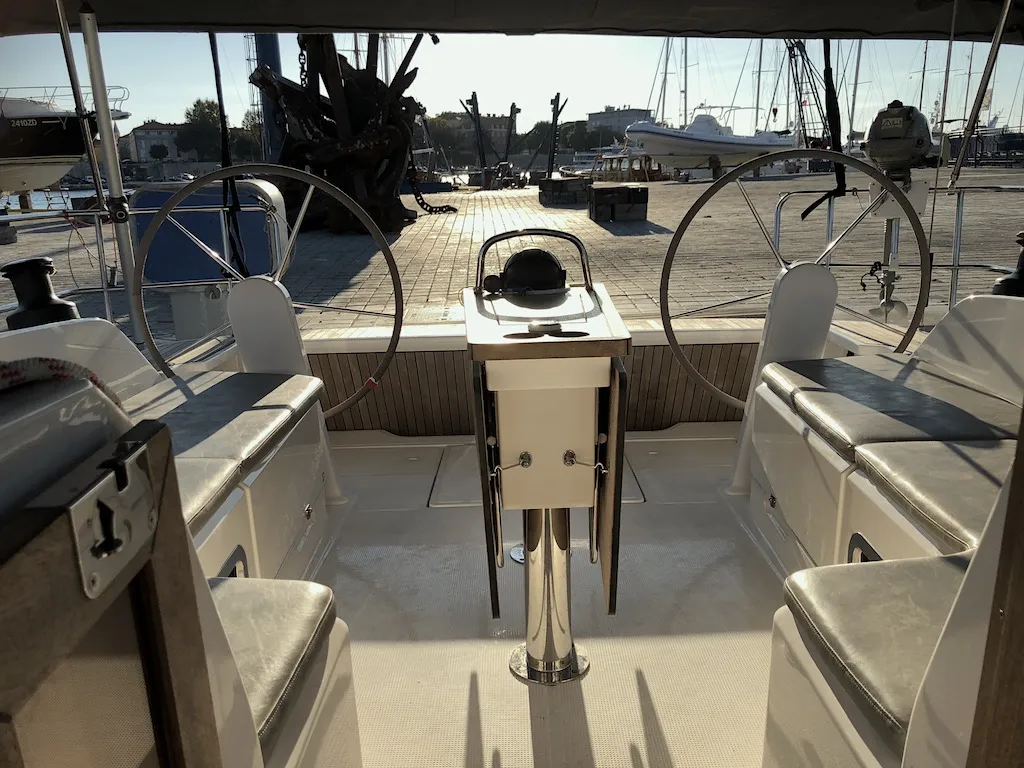 Bavaria Cruiser 46 Elektra — фотография яхты 18