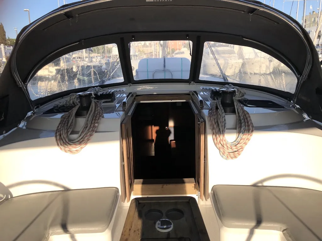 Bavaria Cruiser 46 Elektra — фотография яхты 19