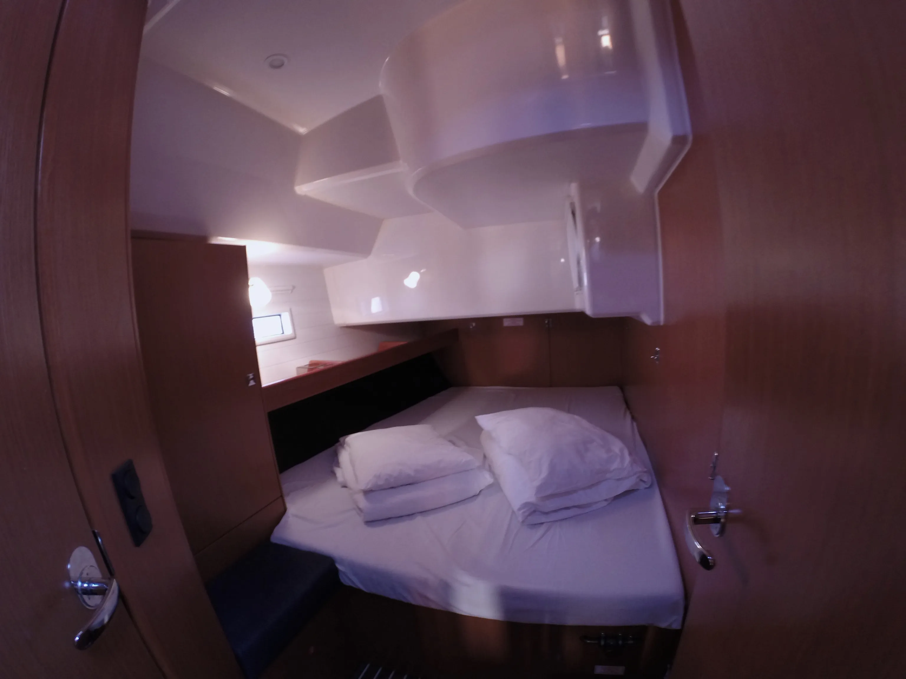 Bavaria Cruiser 46 Elektra — фотография яхты 11