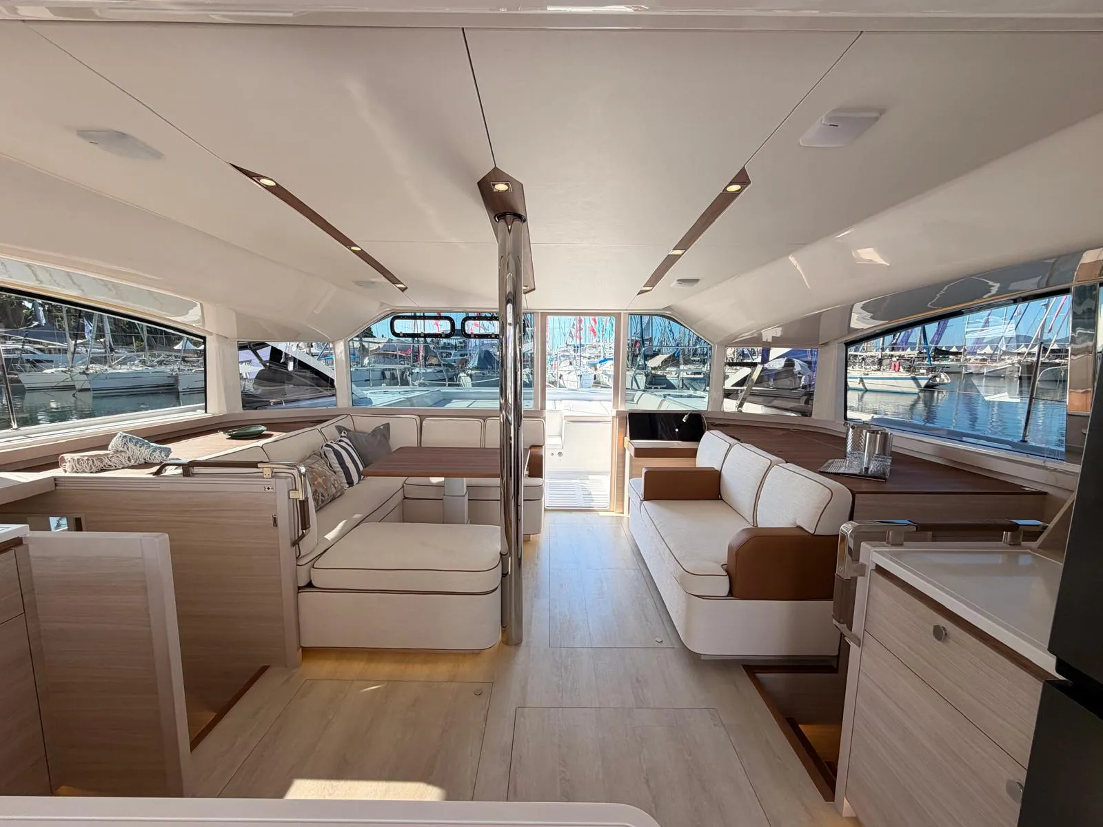 Aquila 45 — foto dello yacht n. 38