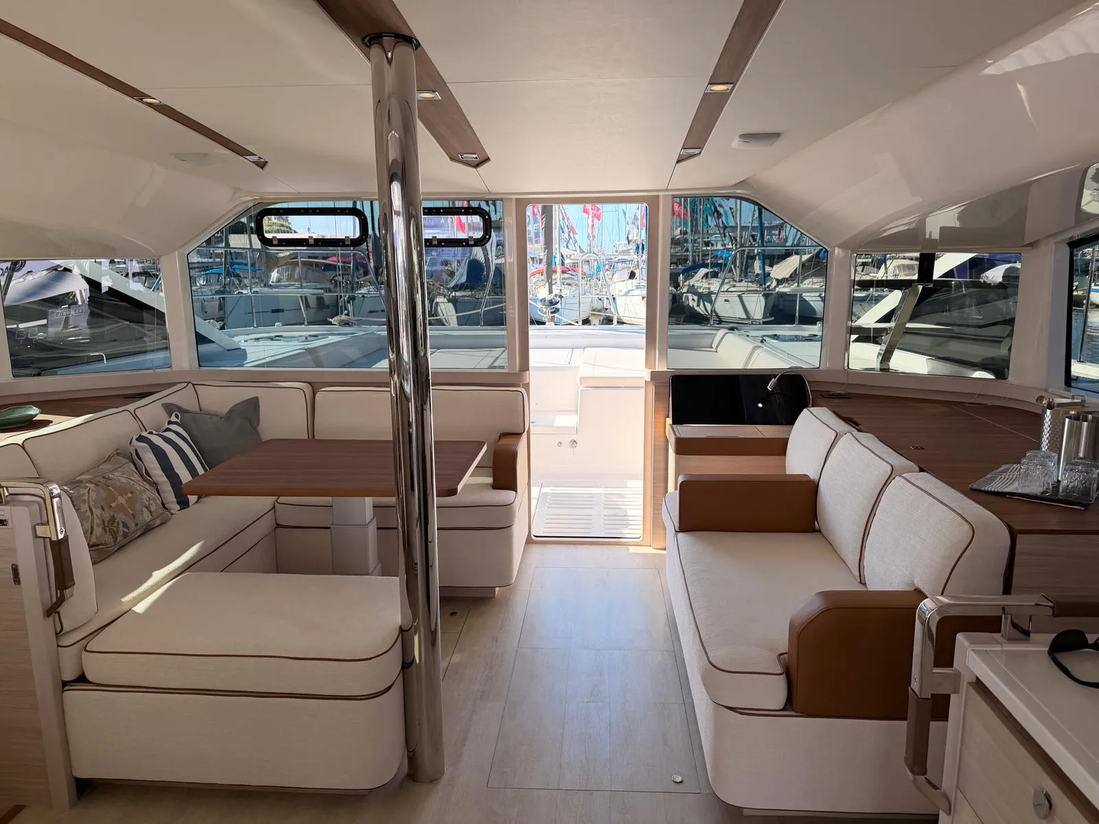 Aquila 45 — foto dello yacht n. 26
