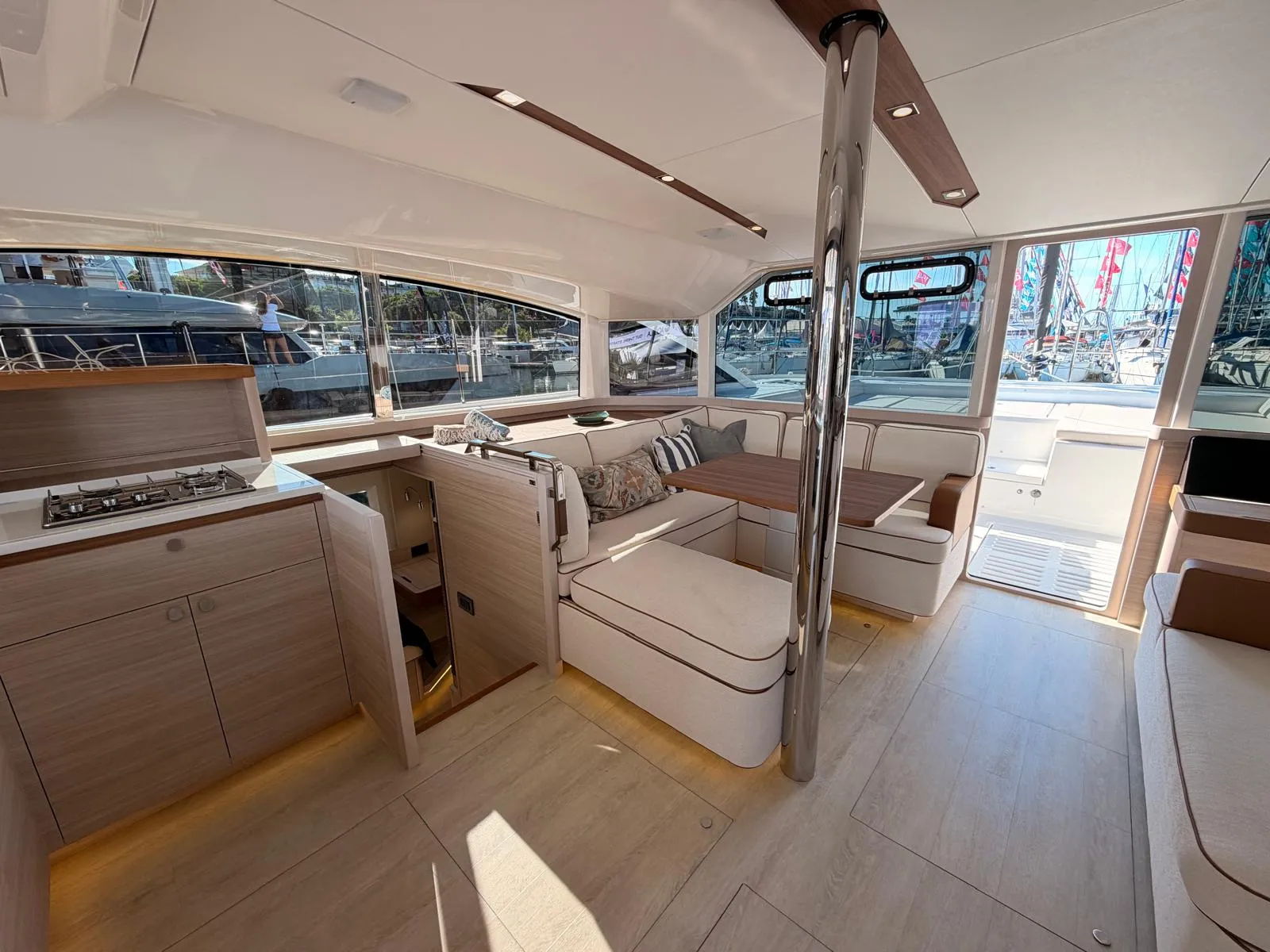 Aquila 45 — foto dello yacht n. 12