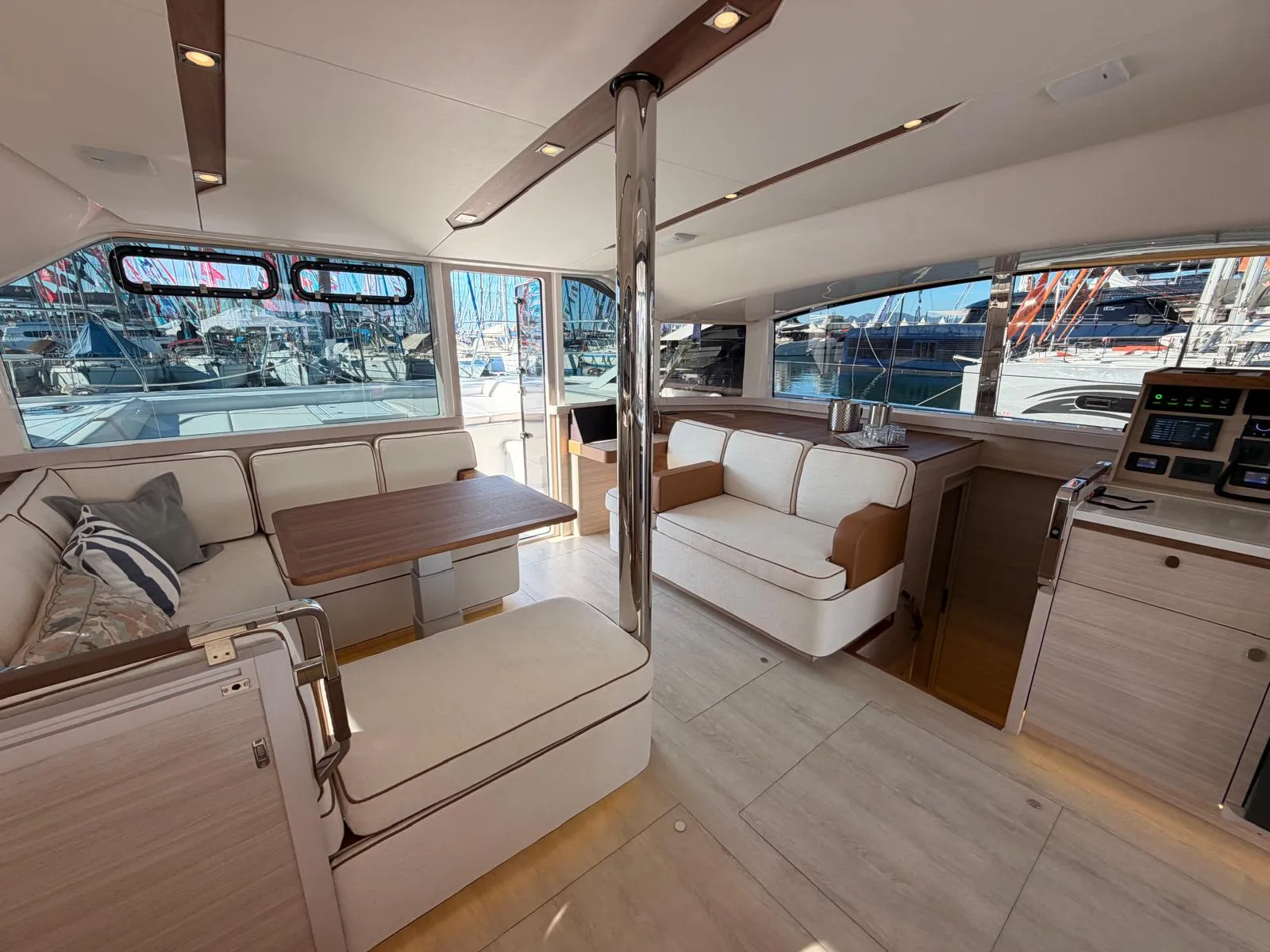 Aquila 45 — foto dello yacht n. 13