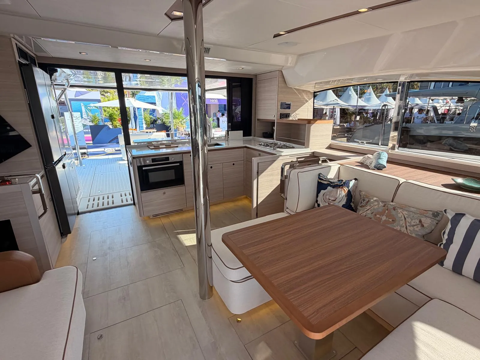 Aquila 45 — foto dello yacht n. 37