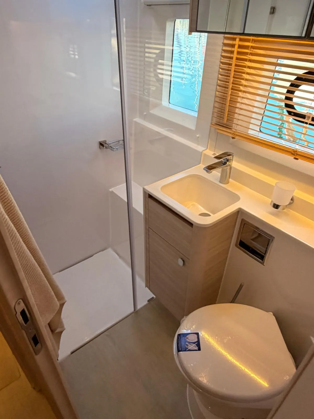 Aquila 45 — foto dello yacht n. 7