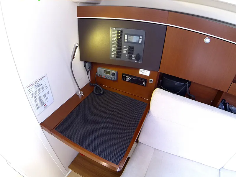 Hanse 385 Ariel — yacht photo 12