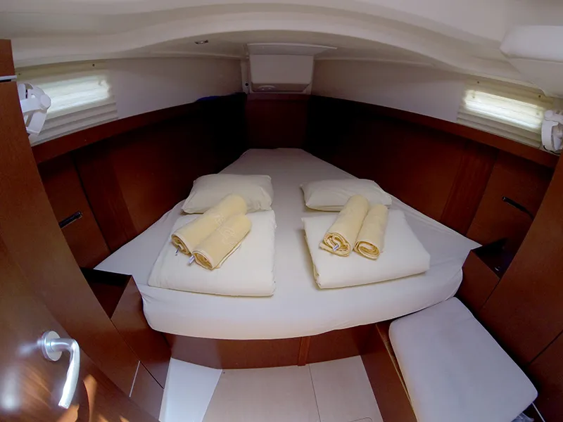 Hanse 385 Ariel — yacht photo 9