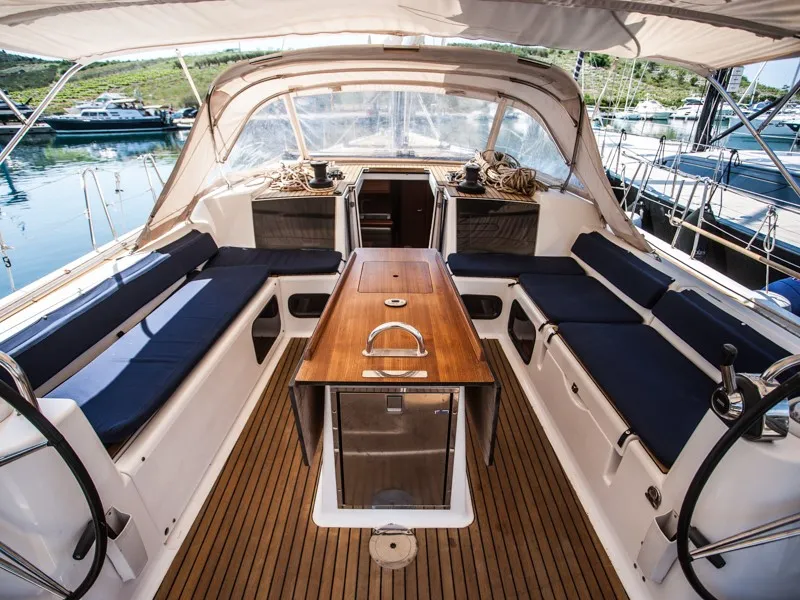 Dufour 560 Grand Large PETROVICH — jahtikuva 10