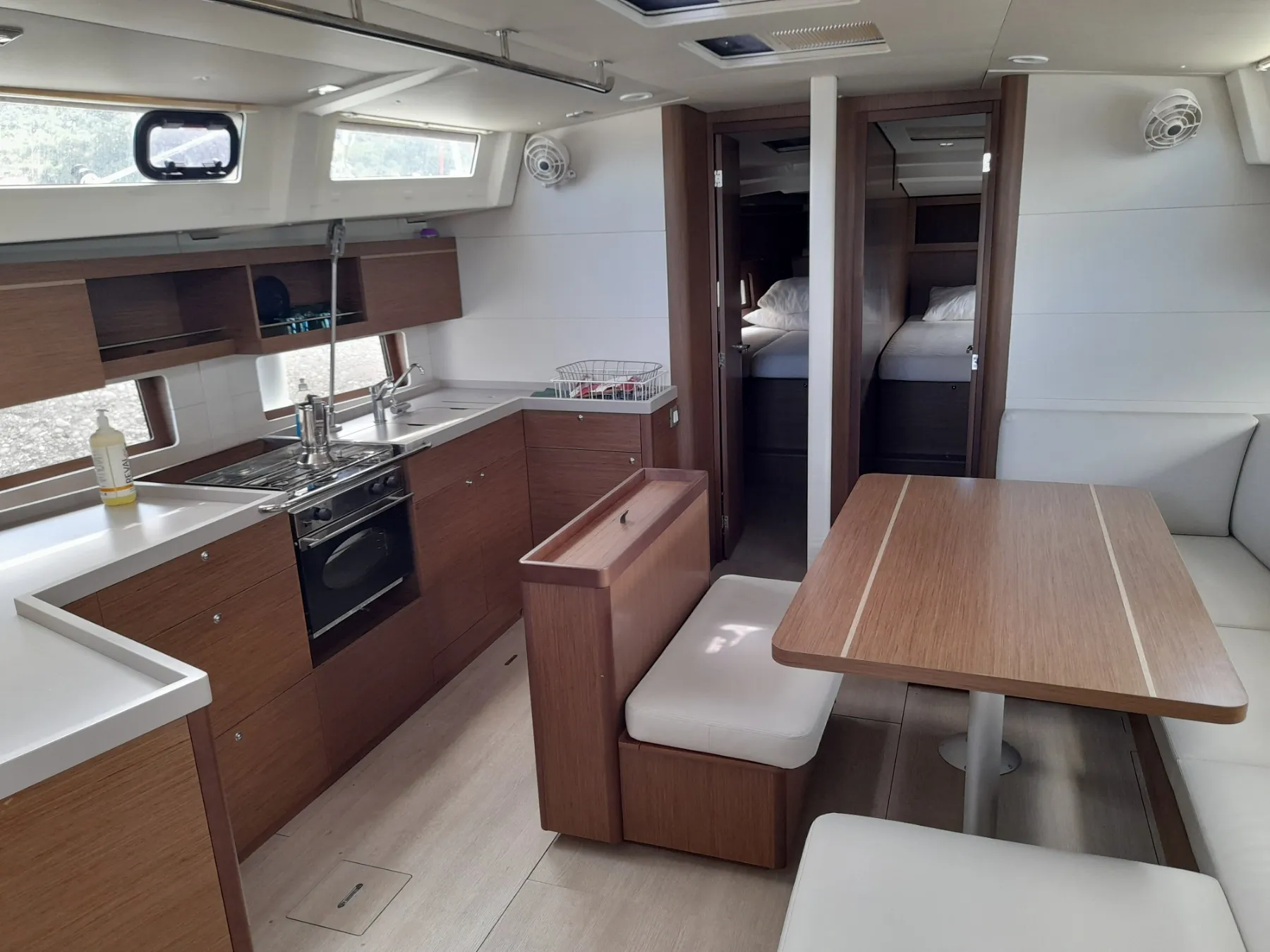Oceanis 46.1 LUNA — фотография яхты 3