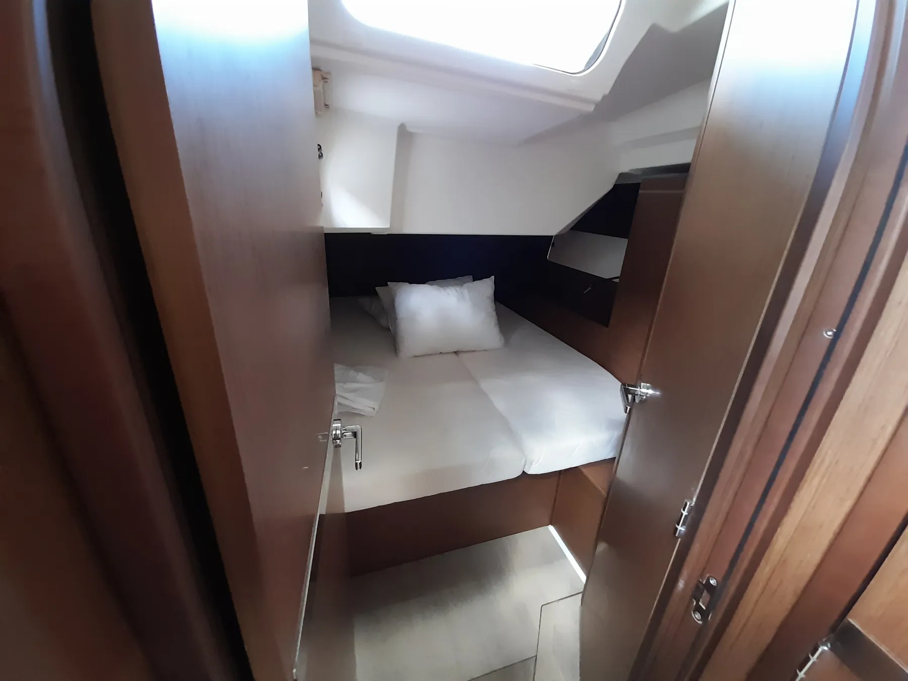 Oceanis 46.1 LUNA — фотография яхты 4