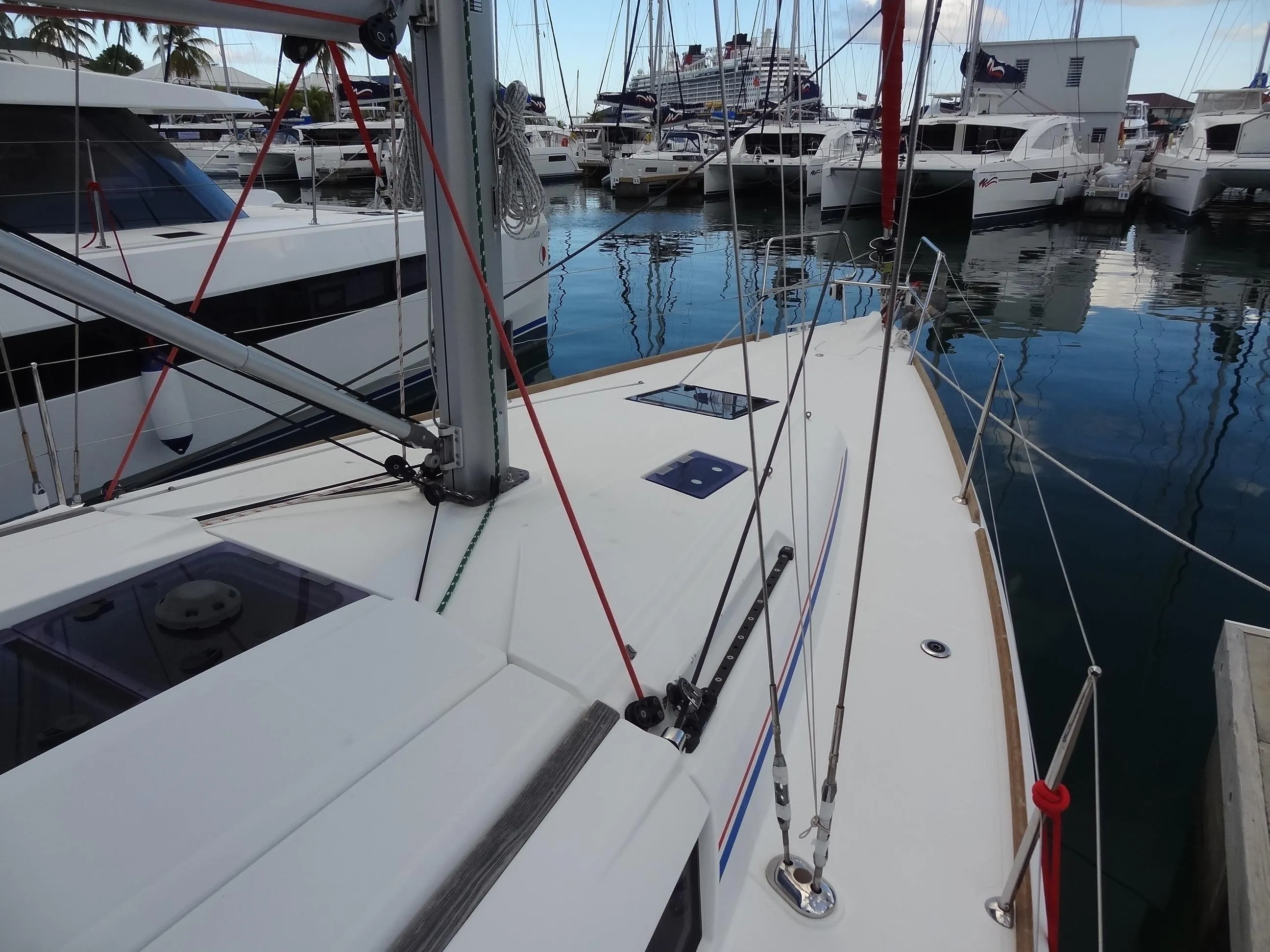 Sun Odyssey 419 Hello Fun — снимка на яхтата 18