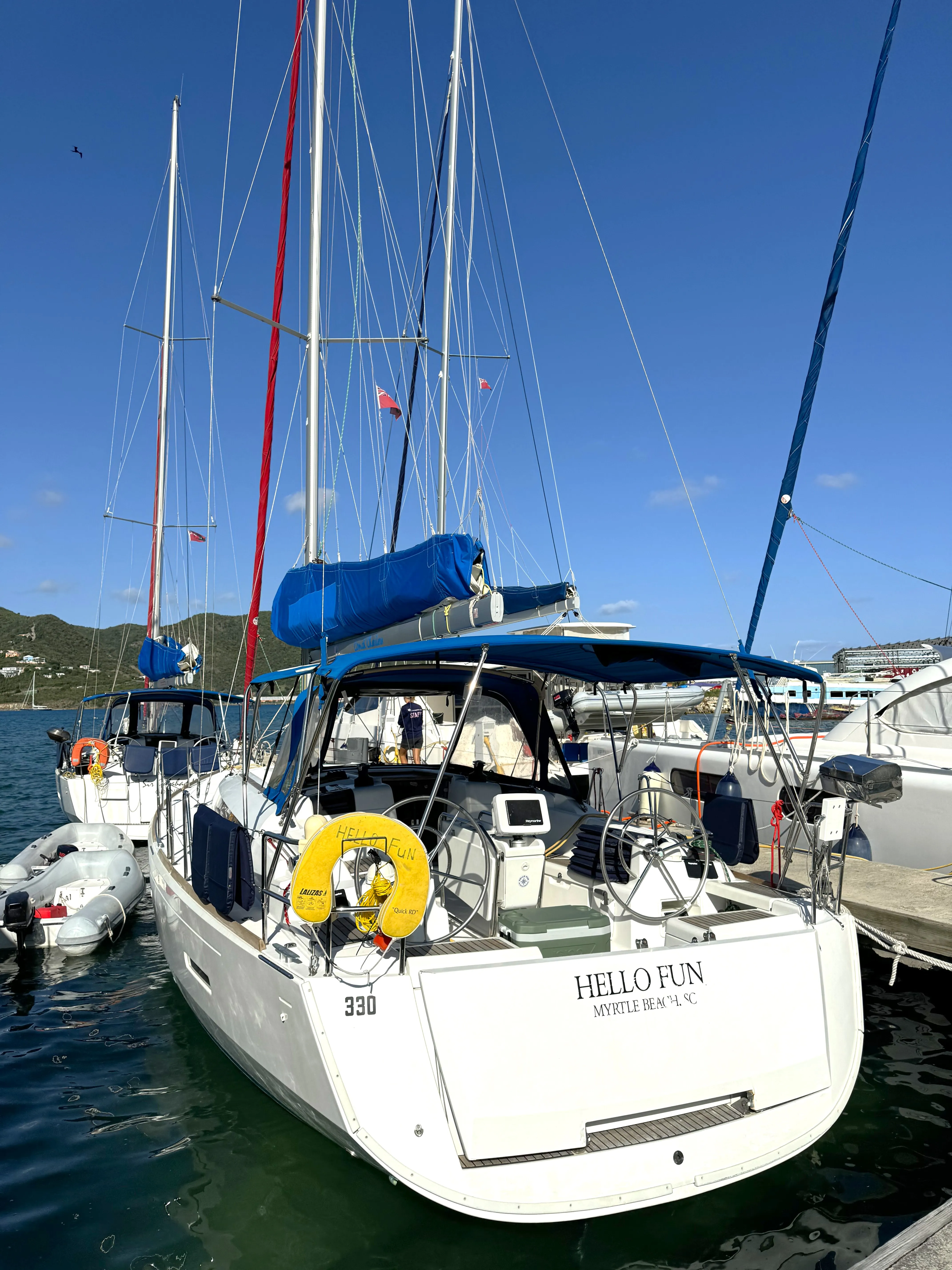Sun Odyssey 419 Hello Fun — снимка на яхтата 11