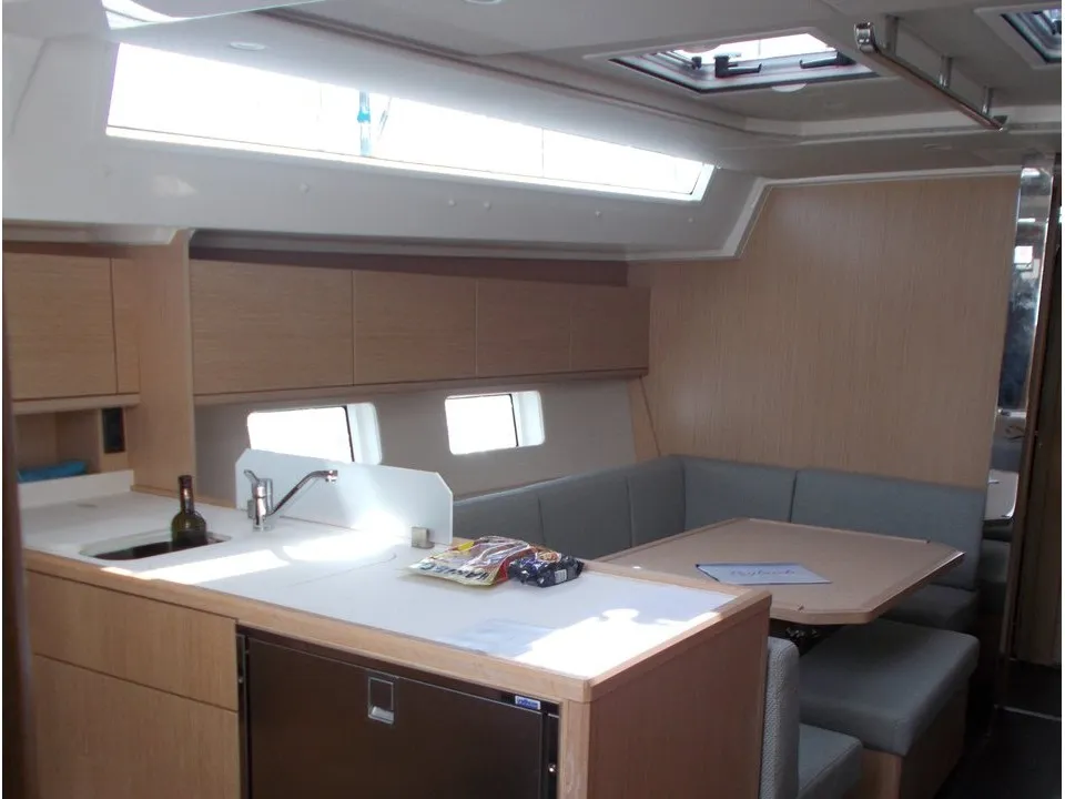 Bavaria C45 LUSH LIFE — yacht photo 2