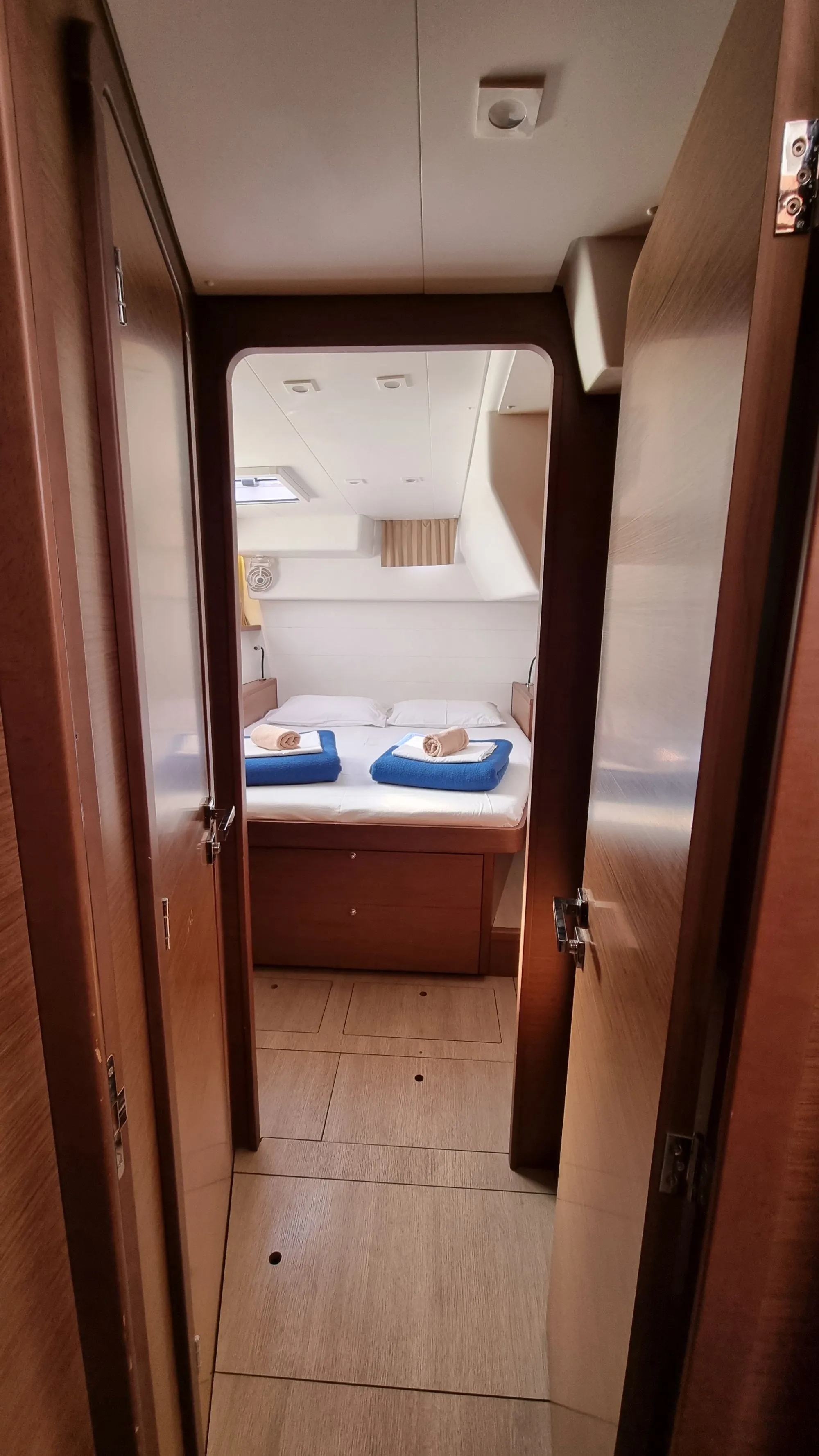 Lagoon 450 Fly SAMOGON — jahifoto 3