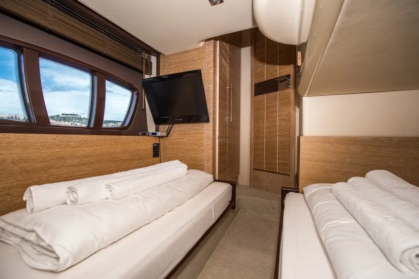 Azimut 47 Skyfall MY — yacht photo 24