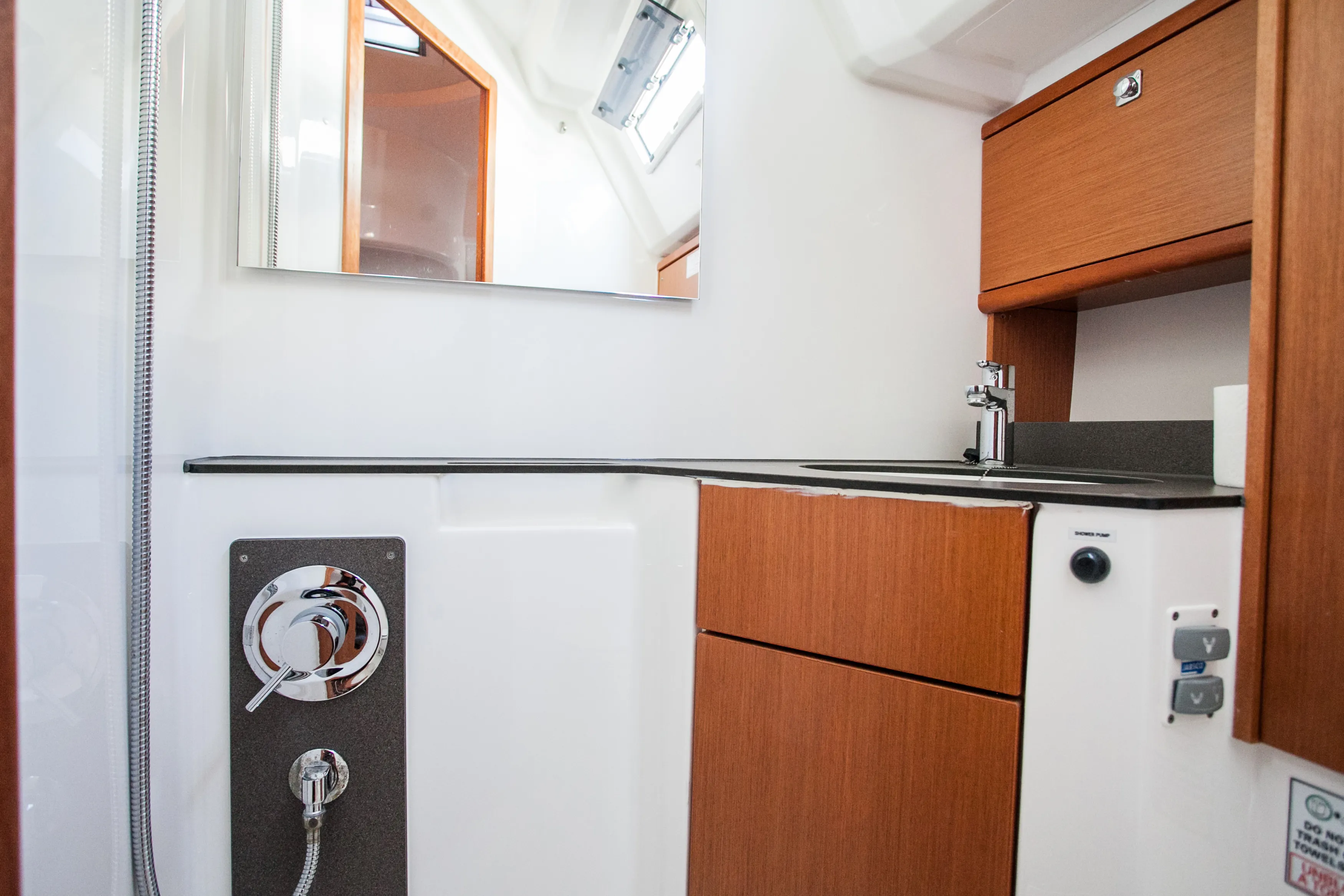 Bavaria Cruiser 46 Lovro — фотография яхты 5